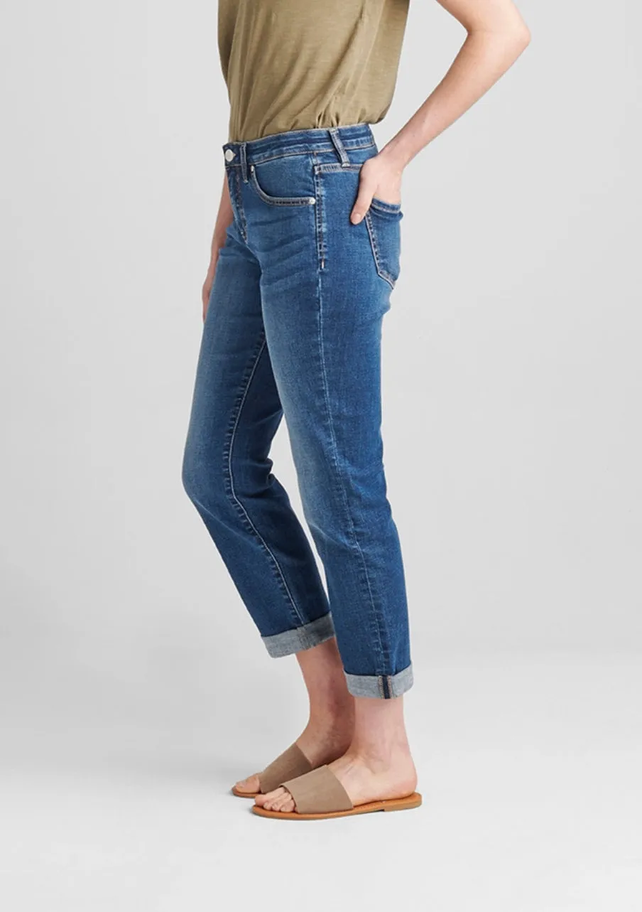 Carter Mid Rise Girlfriend Jean by Jag