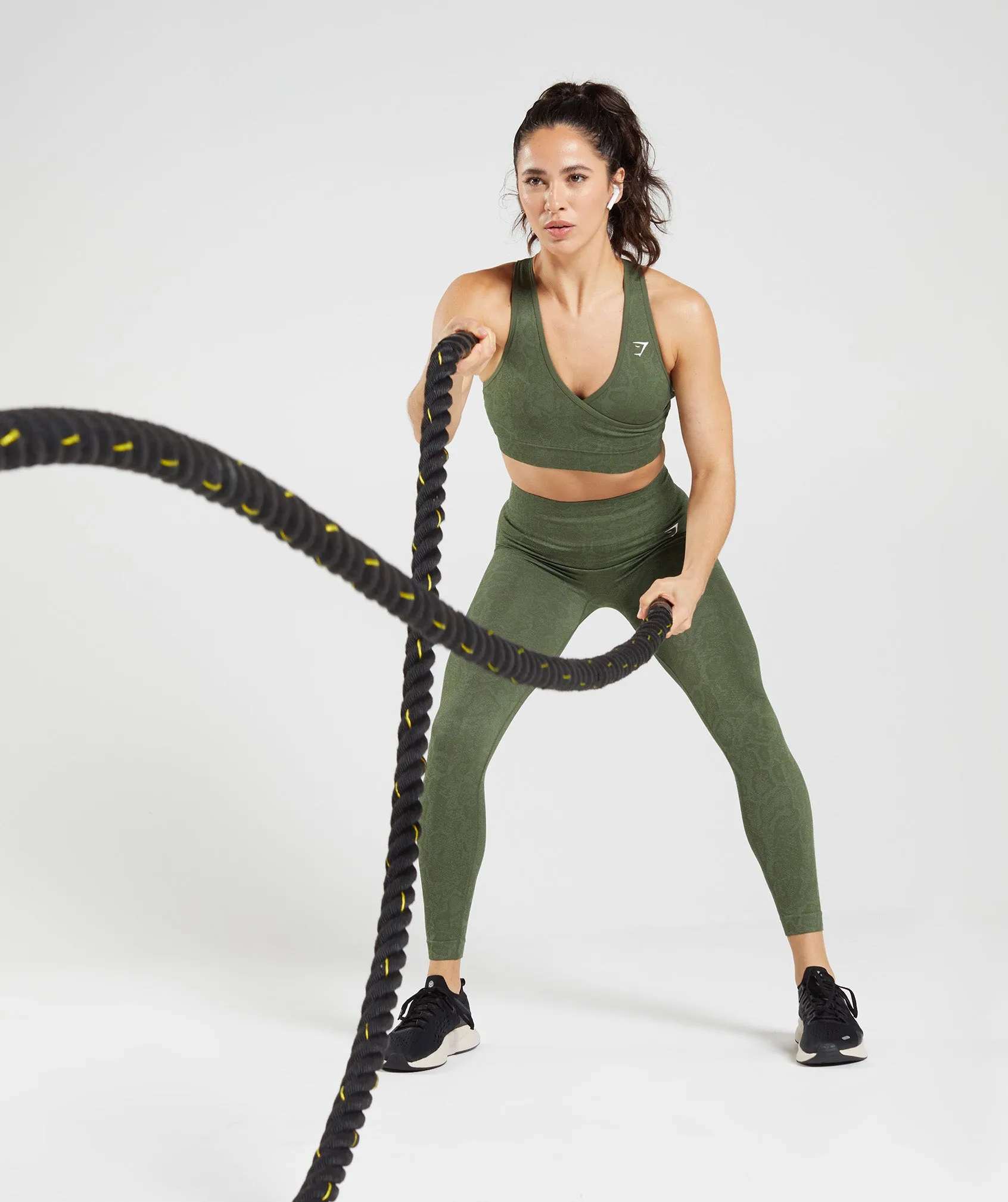 Gymshark Adapt Animal Seamless Sports Bra - Willow Green/Core Olive